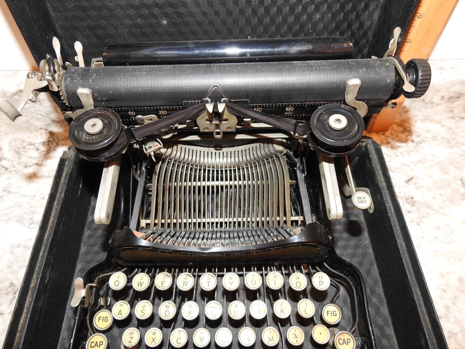 Antq Portable Plaza Typewriter Exchange WWII Wartime Journalist