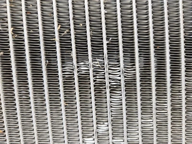 Nissan Pickup 1990 1991 1992 radiador 4 cilindros OEM 2141056G05 Foto 3 de 4