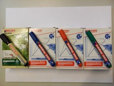 28x Edding 360, 10x Edding 29, 18x Staedler Lumocolor, 2x Kopierpapier