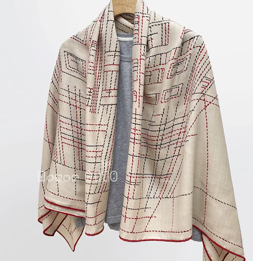 70% cashmere 30% silk white saddle double side printed square Wrap shawl 51''