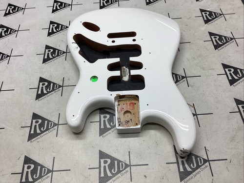 Corpo Chitarra Elettrica Fender MIM Player Series Stratocaster Bianco Riparato - Foto 4 di 13