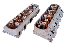 1960 Olds 215 V8 Oem Cylinder Head Set Cfd 1581829