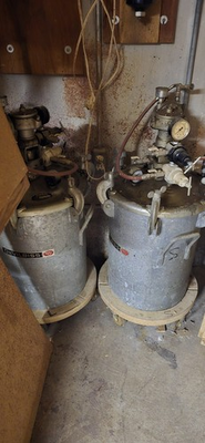 #ad Binks Industrial Paint Pressure Pots with Pressure Gauge Air Powered Set of 2 $400.00