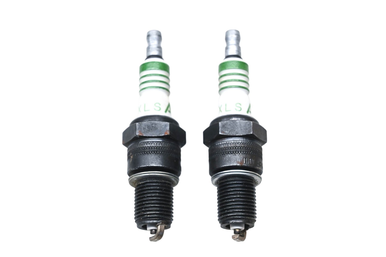 ACDelco R42XLS, 5613100 Spark Plugs Qty 2 NOS