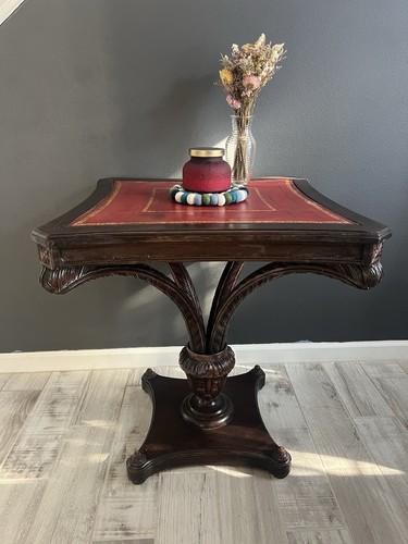Antique plume table from 1930s