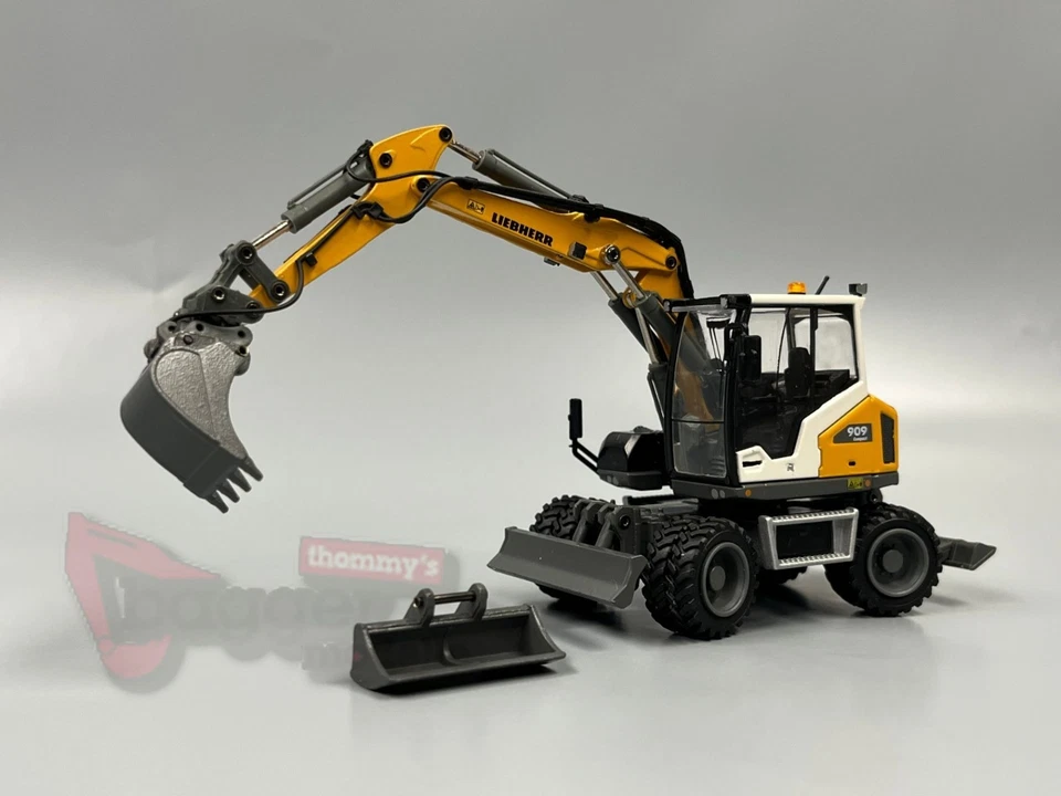 Conrad 2234 Liebherr Bagger A 909 Compact 1:50 NEU OVP Mobilbagger