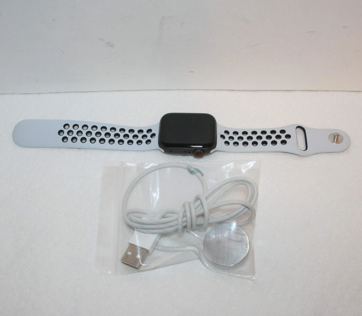 Apple Watch Nike Series 6 GPS, 44mm Black Aluminum Case with Pure