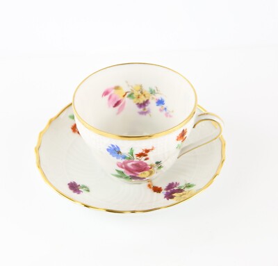 DRESDEN - FLORAL KERAMIK TEETASSE UND UNTERTASSE SCHALE