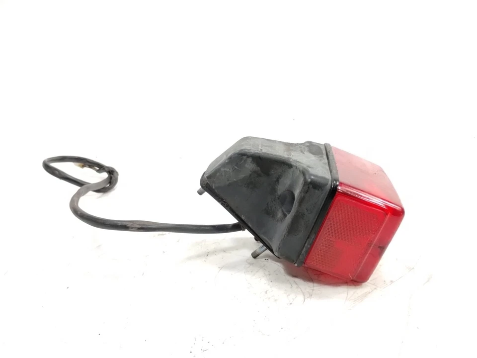 Задний тормозной фонарь задний фонарь 1999 Suzuki DR350 - Изображение 3 из 4