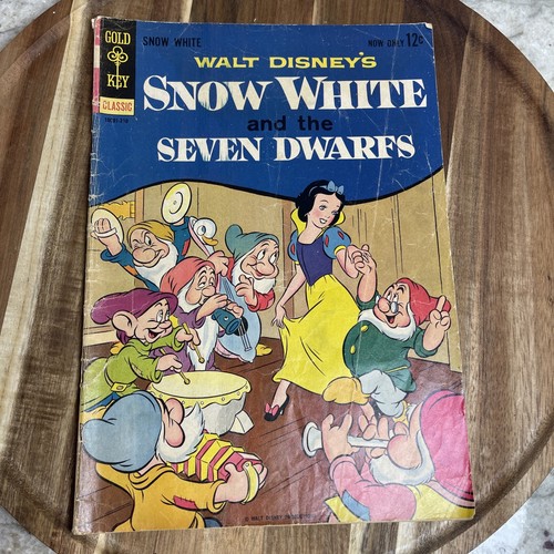 Four Color #382 (Dell Comics March 1952) Snow White In The Seven Dwarfs - Picture 1 of 23