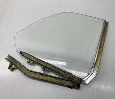 Mercedes C123 nur W123 Coup&eacute; Seiten Scheibe Fenster hinten rechts Glas Chrom