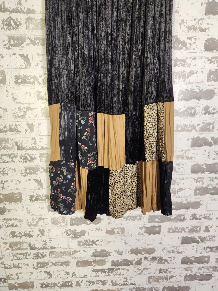 Vintage Patchwork Black Velvet Maxi Skirt Large Boho Hippie Grunge Y2K Floral - Image 3 of 4