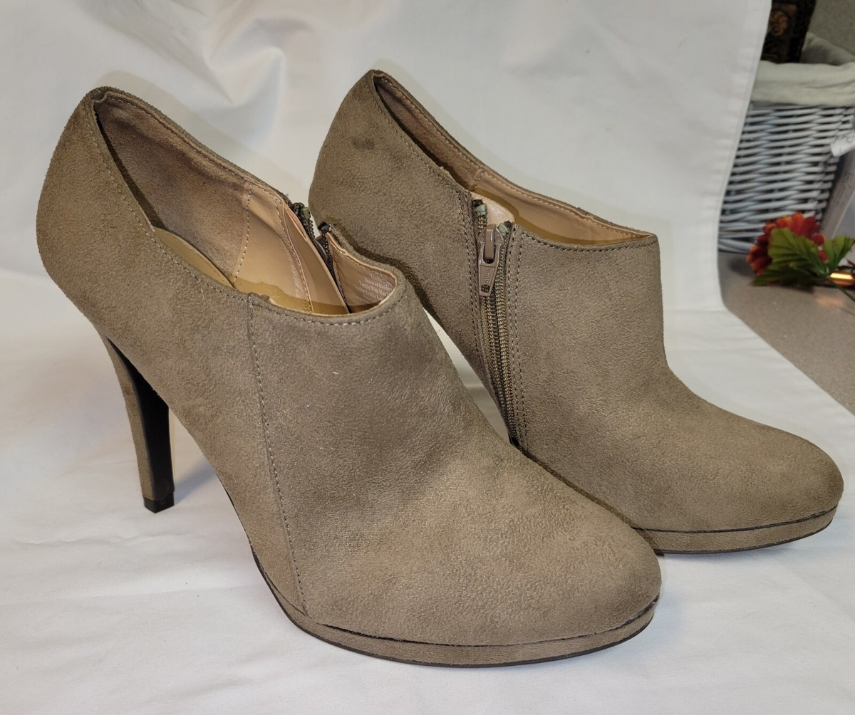 Merona Boots Molly Stiletto Heels Ankle Bootie Zip Up Beige Fabric