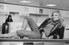 * Sylvie Vartan - Exclusive RARE PHOTO  N 3758 *