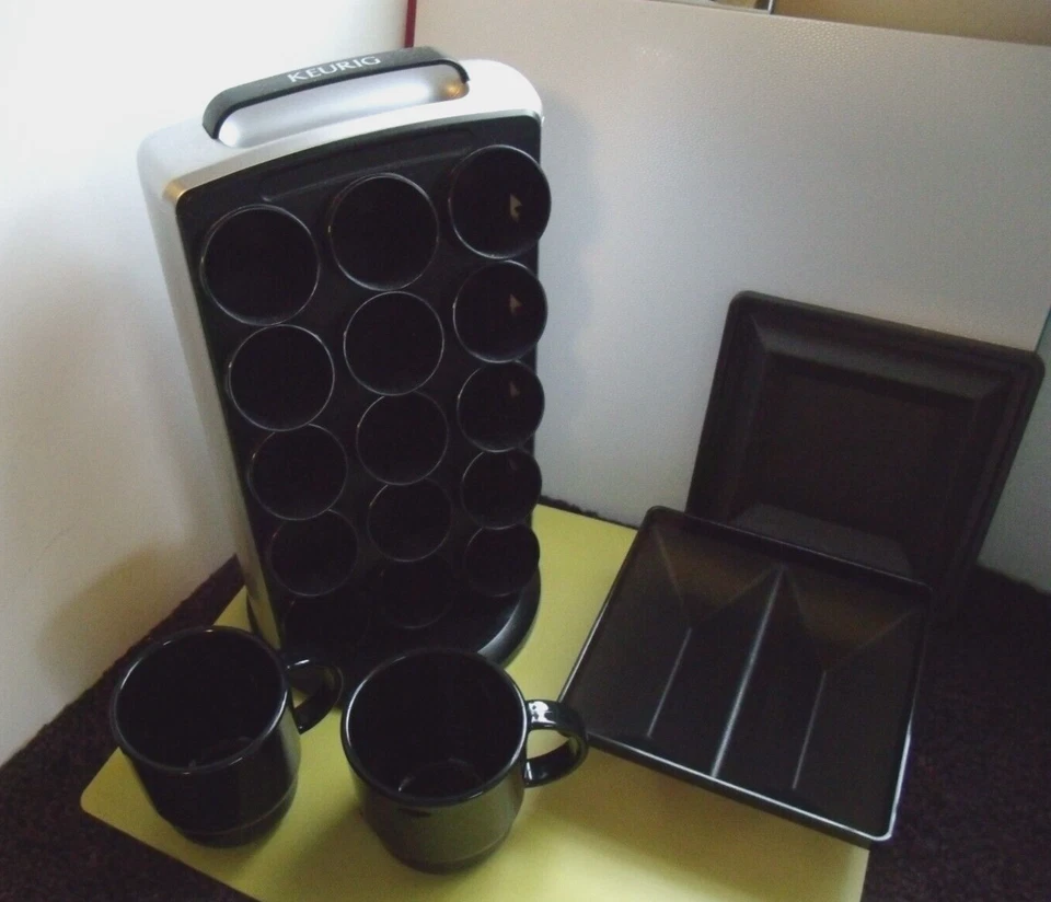 Keurig K-Cup Carousel Holder 30 K-Cups, 2 Tupperware Coffee Acrylic Mugs & Dish - Image 3 of 4