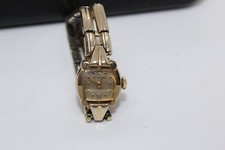 NICE VINTAGE WITTNAUER  GOLD TONE  LADIES  WRISTWATCH