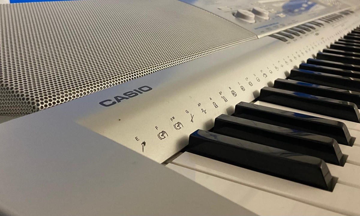 Casio Wk-210 Digital Personal Keyboard 76 Keys 570 Tones 180 Casio Wk-210 Digital Personal Keyboard 76 Keys 570 Tones 180