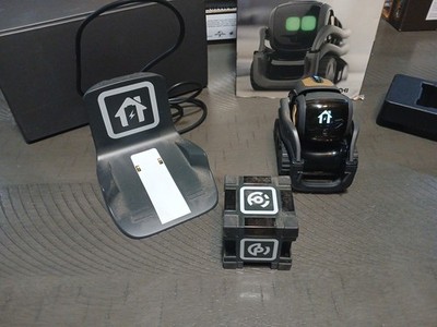 Anki Vector Home Robo Full Kit , Works Great w/ block