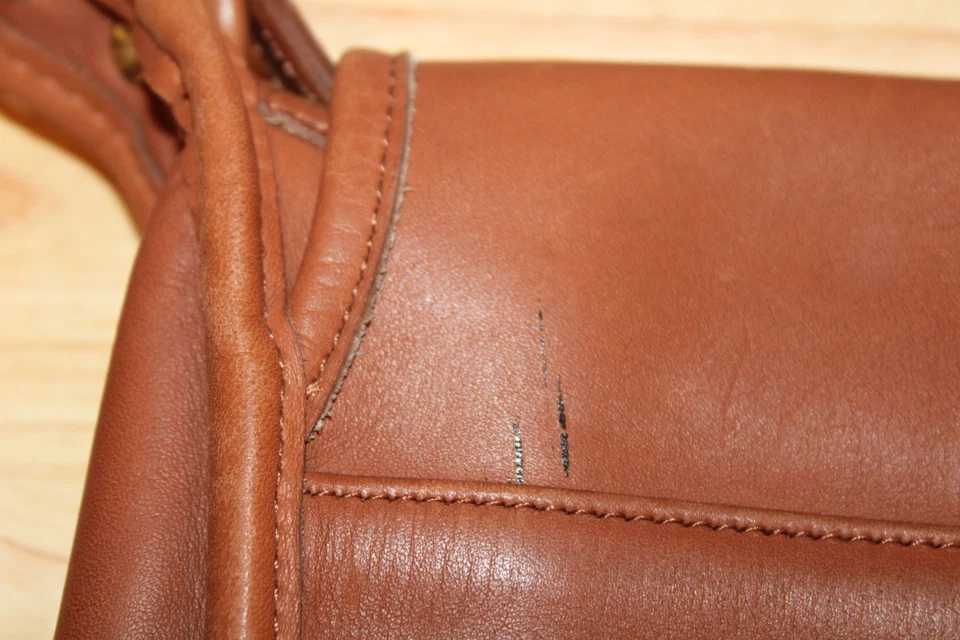 COACH Patricia Legacy Flap Crossbody Bag British Tan Vintage #9951 MISSING RIVET - Image 3 of 4