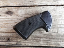 Pachmayr Presentation 2-Piece Rubber Grips S&E K-Frame Square Butt Revolver