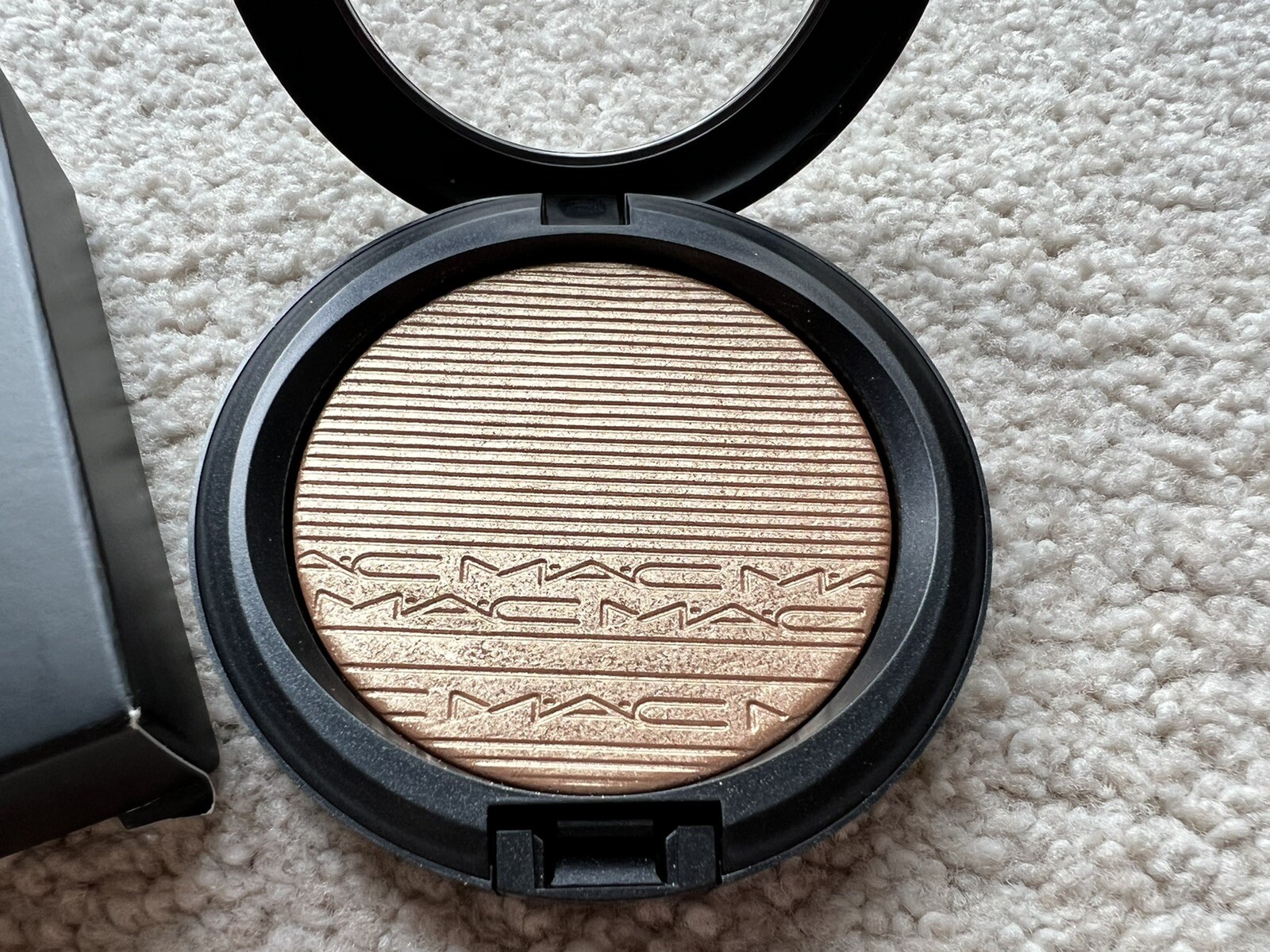 Poudres Compactes Extra Dimension Mac Oh Darling (9 g) (9 gr) main image 0