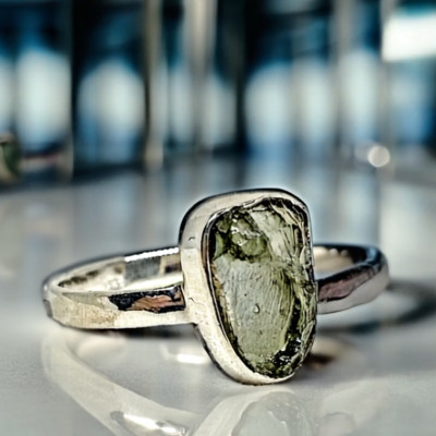 Echter, tschechischer Moldavit Meteorit | Größe 6 massiver Sterlingsilber Ring