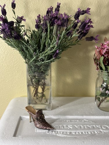 Just The Right Shoe ‘UPTOWN’ By Lorraine Vail (Raine) - 57-26010 - Picture 8 of 10