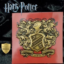 Gryffindor Chivalry Pin, The Wizarding Trunk, RARE, Harry Potter, Hogwarts HP