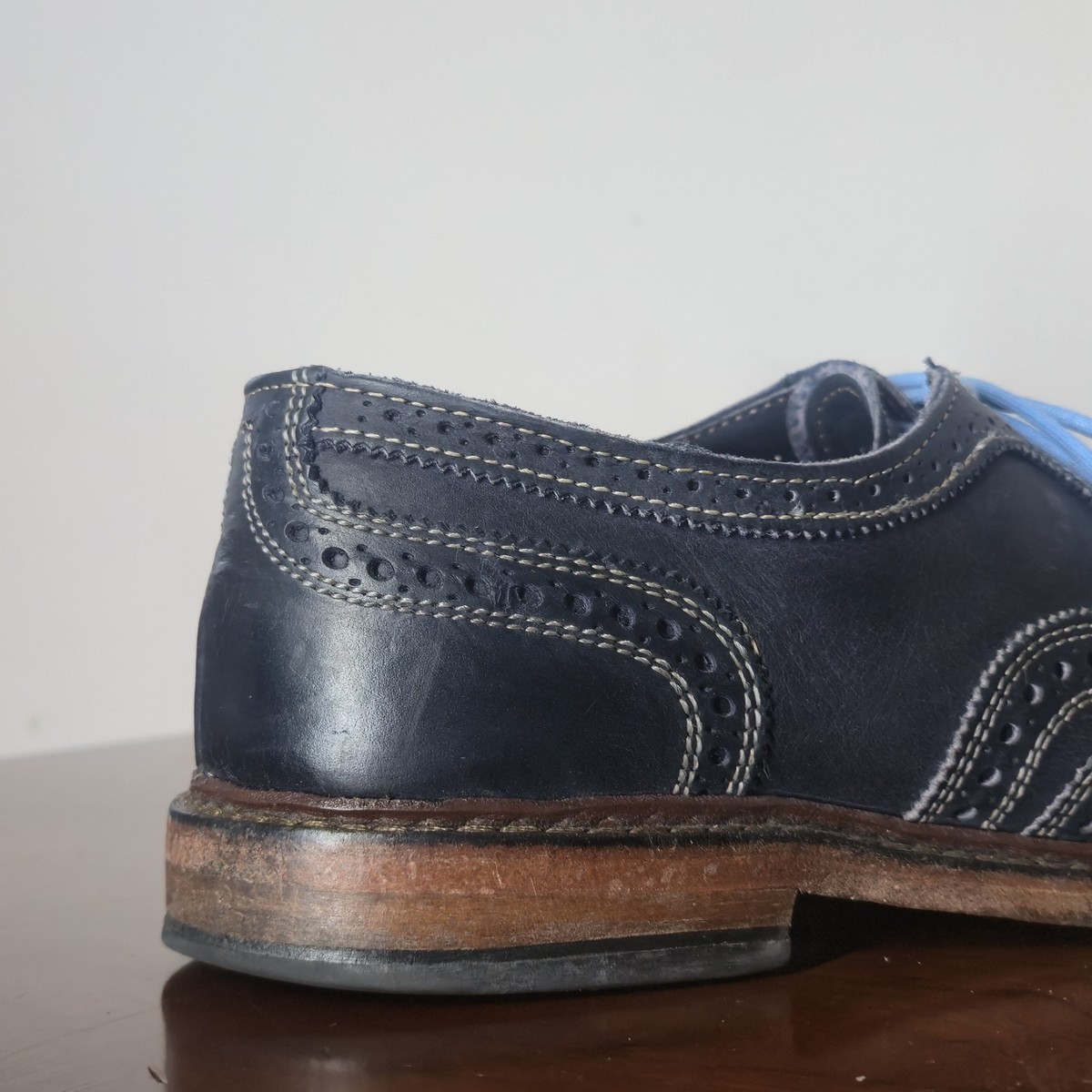 Allen Edmonds Neumok Wing Tip Oxford Dress Shoes Navy Blue  display picture 1