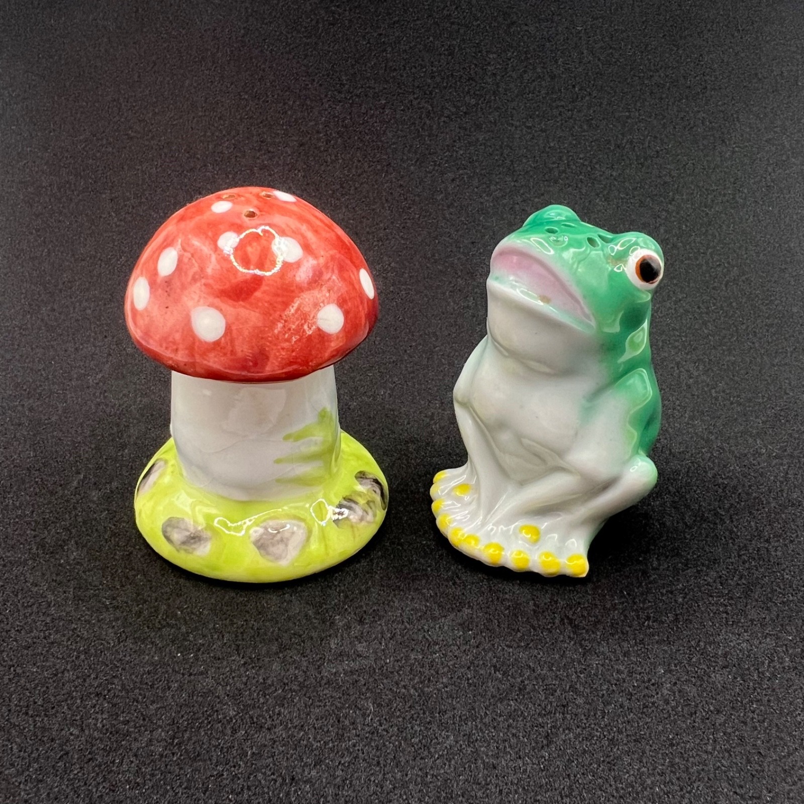 Vintage Frog And Mushroom Salt & Pepper Shakers MISMATCHED SET