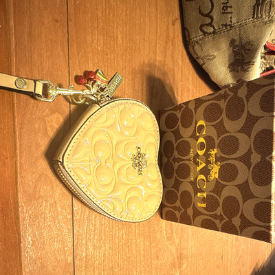 Coach Logo Print Beige/Red Shoulder Bag, zipper Closure, Heart Coin Purse