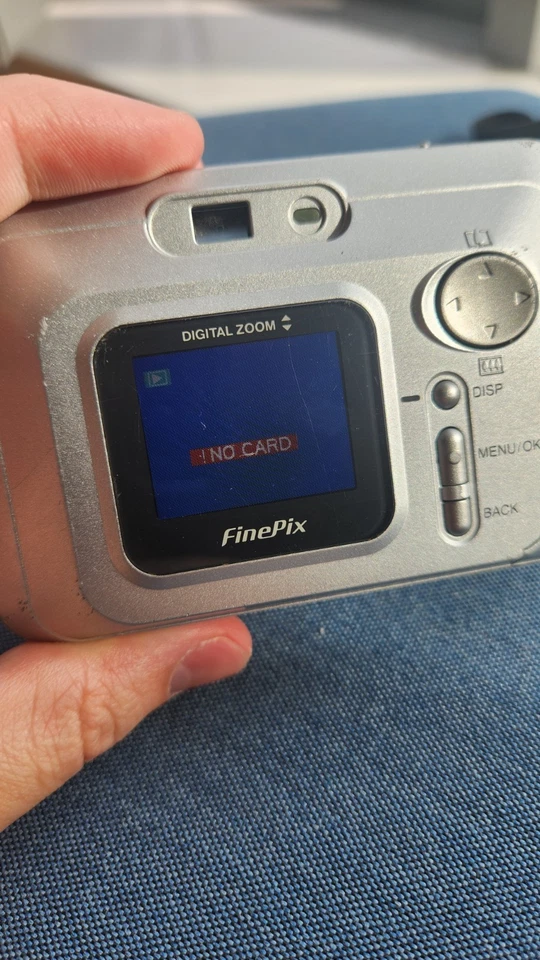 Fujifilm FinePix A202, photo 4 of 5
