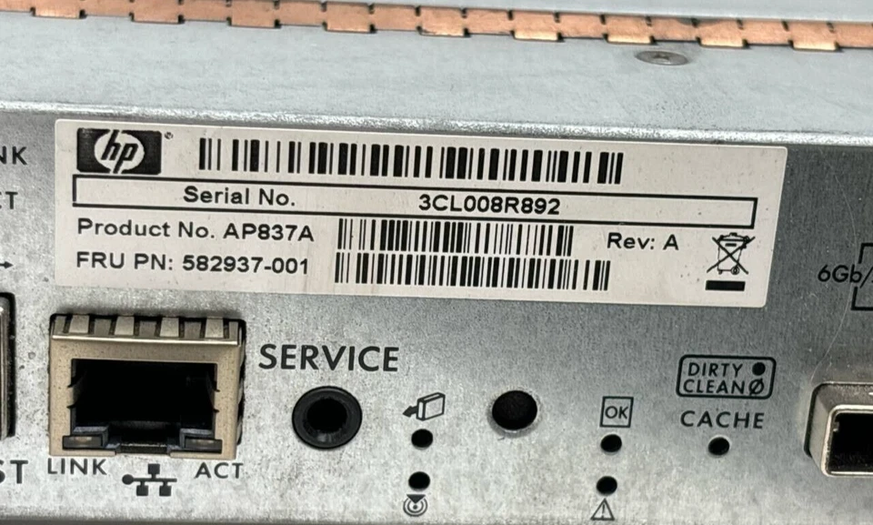 Controlador de arreglos inteligentes HP AP837A StorageWorks P2000 G3 módulo de disco de canal de fibra Foto 2 de 4
