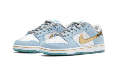 Nike Dunk Low SB x Sean Cliver Holiday Special  DJ2519-400