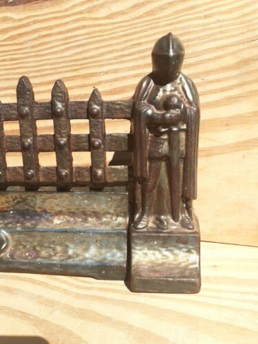 FIRE PLACE VINTAGE FRET GUARD CAST IRON OLD DAMPENER DUST GRILL KNIGHTS ENGLISH - Picture 3 of 12