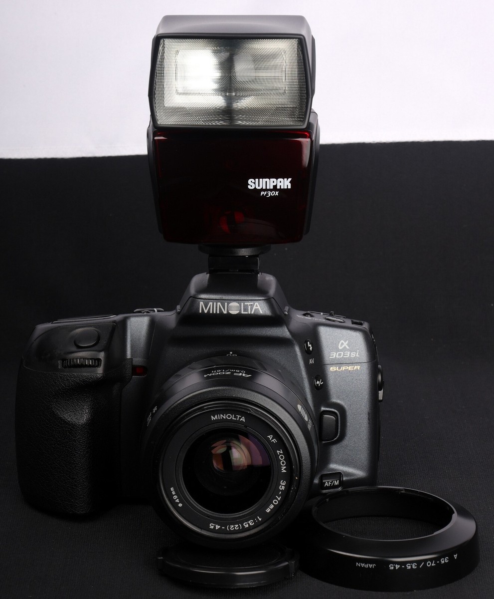 Minolta Alpha 303si Super 35mm Film AF SLR + AF 35-70/3.5