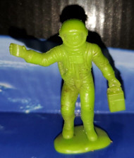 Vintage ASTRONAUT 2" Plastic Figure / 1970s Tim-Mee Toys KR 