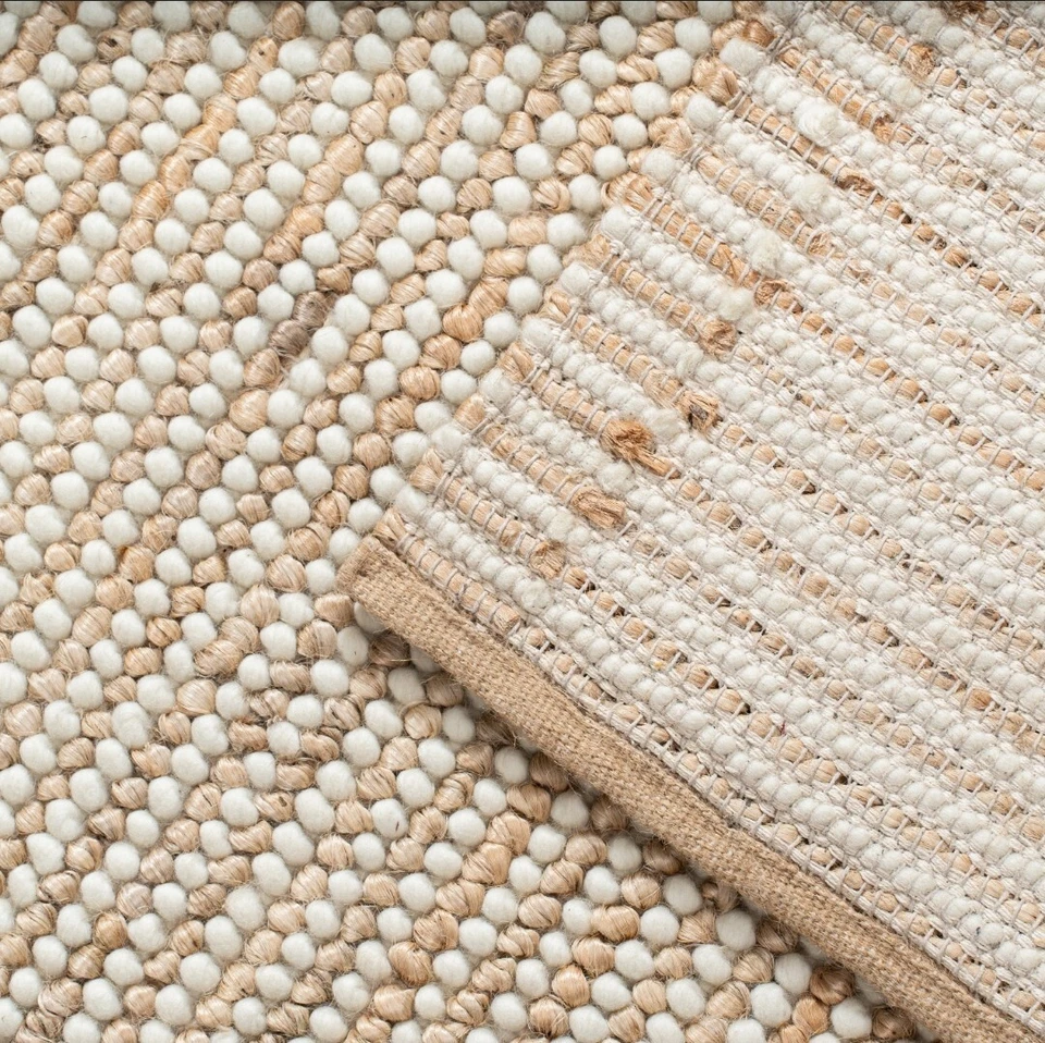 Hand Knited Jute Chunky Wool Rug Ivory/OffWhite& Natural & Loops - Image 4 of 4