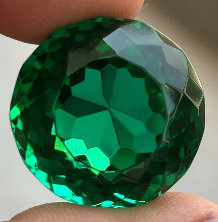 Large Colombian Green Emerald 77.05 Ct. Round Cut Loose Gemstone @Best Price - Image 2 of 4