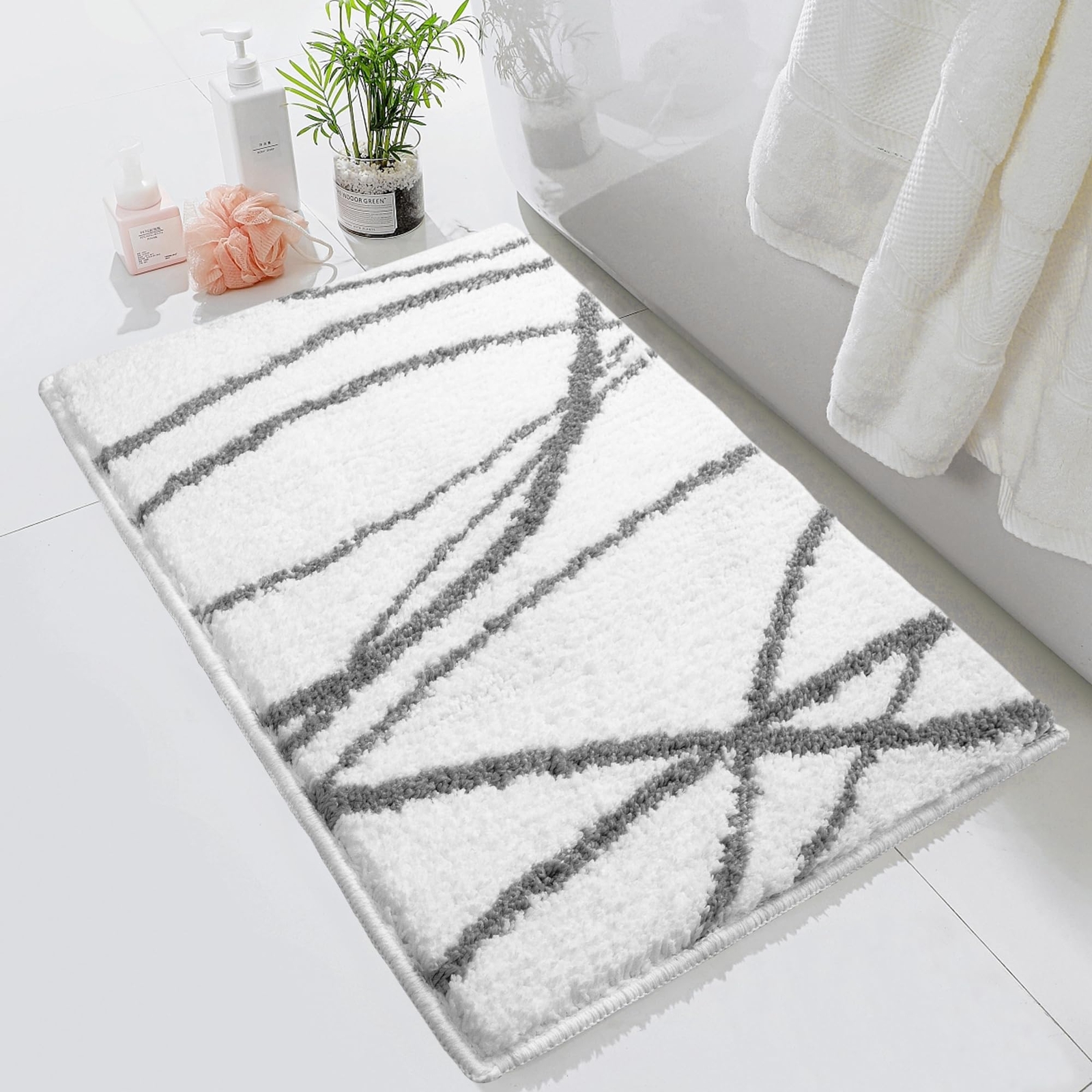Bathroom Rug 20 x 32 inch Water Absorbent, Machine Washable Bath Shower ...