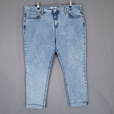 DENIZEN FROM Levi's Jeans Women  s 14 W32 Light Wash Boyfriend Stretch