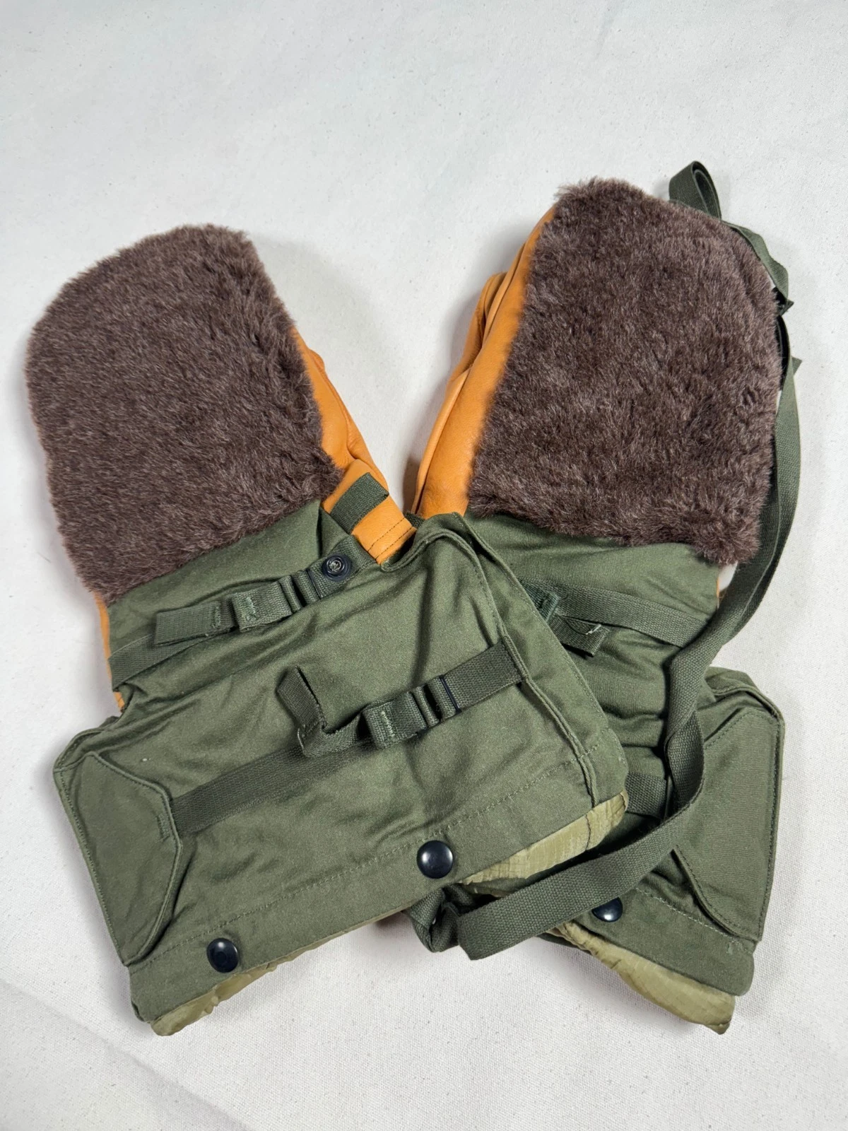 US Military Extreme Cold Weather Mittens OD Green w/ Quilted Liner