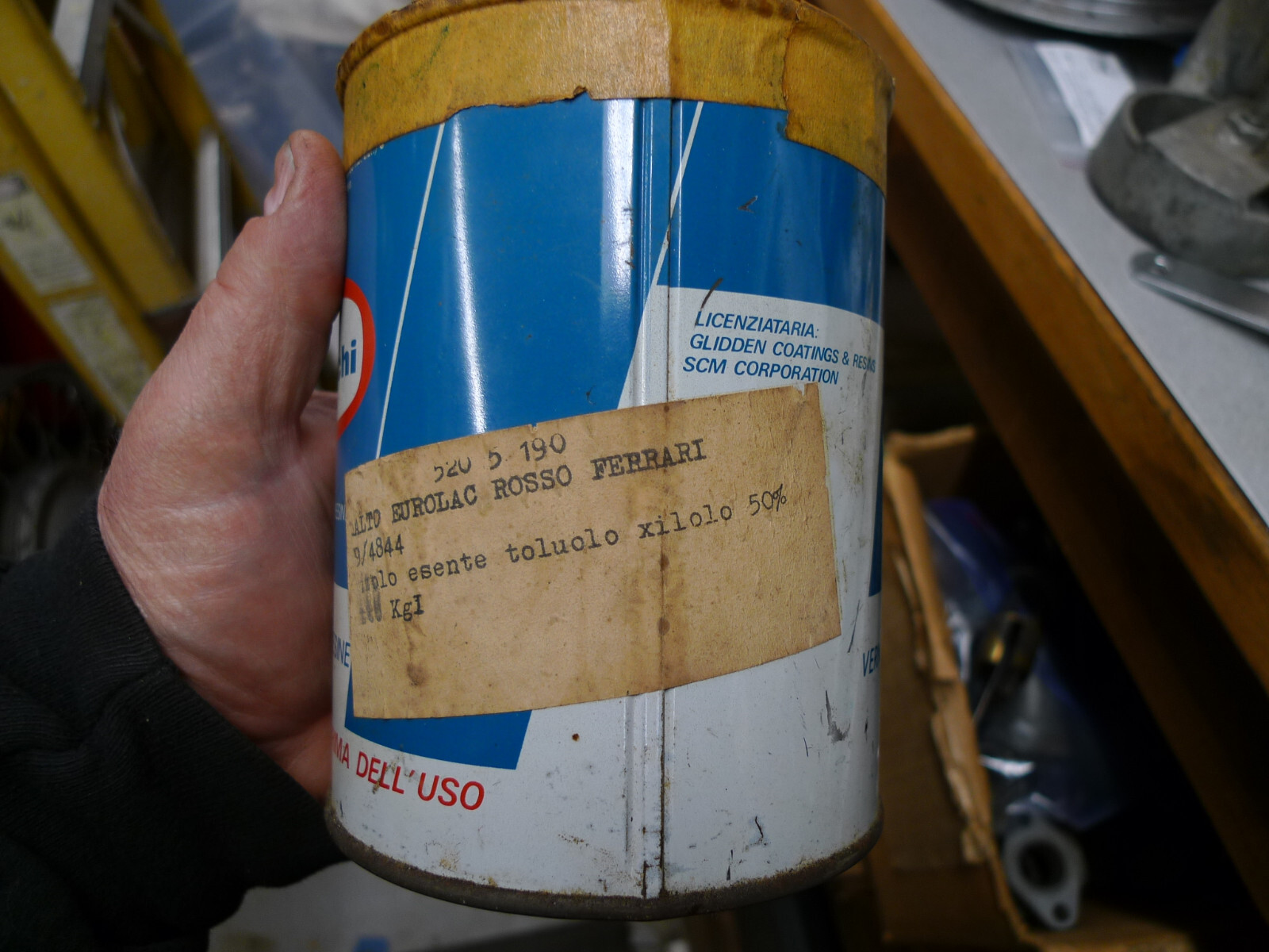 NOS FERRARI CAN OF VINTAGE RACING RED PAINT