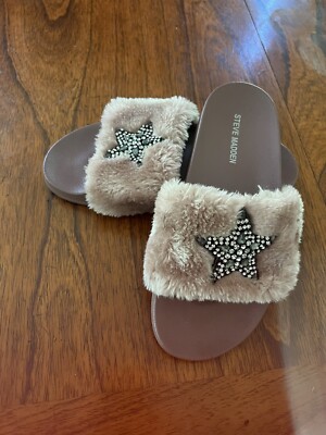 Steve Madden Womens Fuzzy Brown Slide Sandals Medium