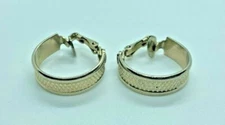 Vintage Gold Tone Hoop CLIP ON EARRINGS 1" Cross Hatch Weave Pattern ~ VERY RARE