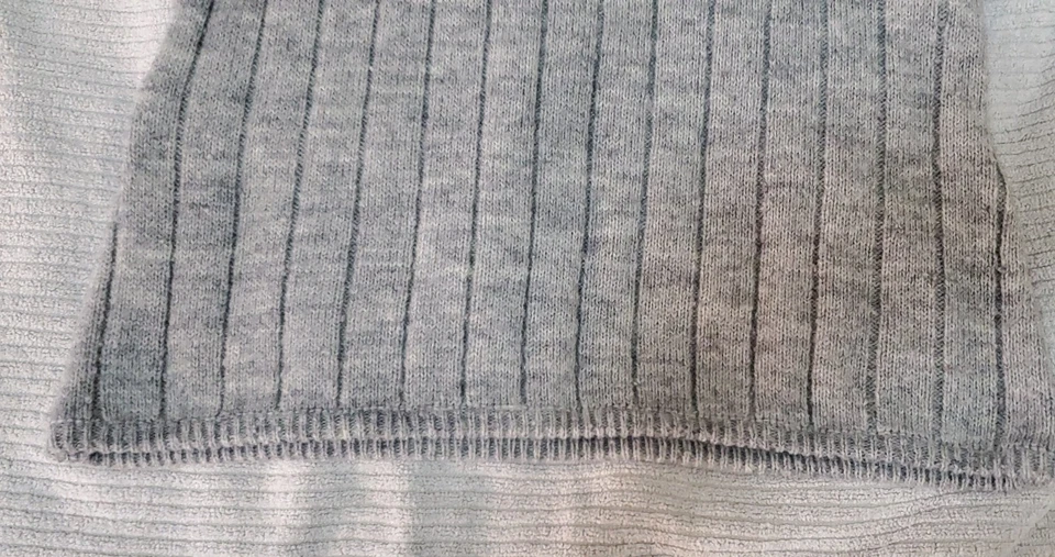  Counterparts Tight-Knit Turtleneck Sweater Womens M Gray 85% Acrylic  15% Wool - Image 3 of 4