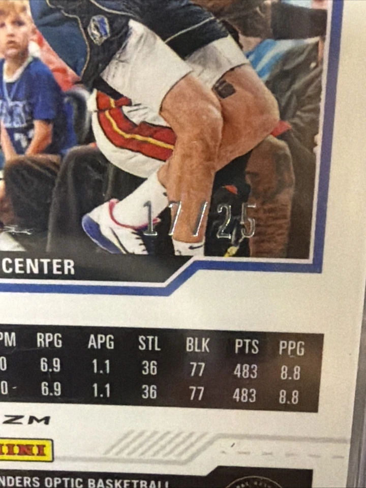 2023 PANINI CONTENDERS OPTIC 114 DERECK LIVELY II AUTOGRAPH-ORANGE /25 - Image 3 of 3