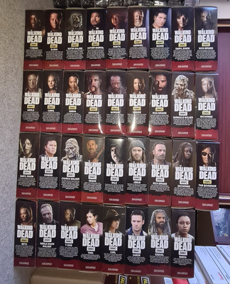 Eaglemoss - The Walking Dead - komplettes Set mit 2 Figurenständer in OVP