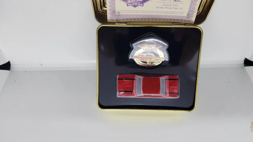Johnny Lightning 2001 Collector Club Lata 1967 Plymouth Hemi Belvedere y Pin Rojo Foto 3 de 3