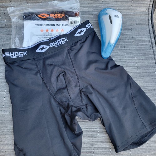 Shock Doctor Kompressions-Shorts Unisex - Mit Schutzschale